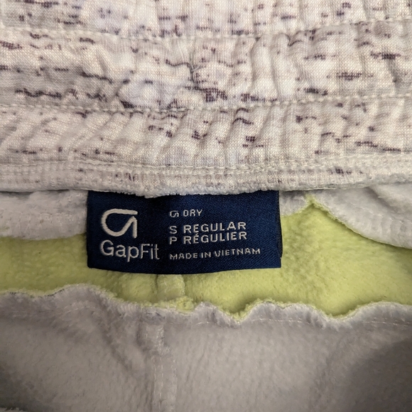 Kids Gap shorts, size small - Picture 2 of 5